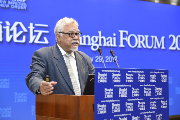 杜克大学历史学系讲座教授Prasenjit Duara在上海论坛2017闭幕式上演讲
