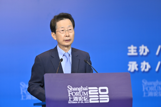 韩国崔忠贤学术院院长朴仁国在上海论坛2023开幕式上致辞